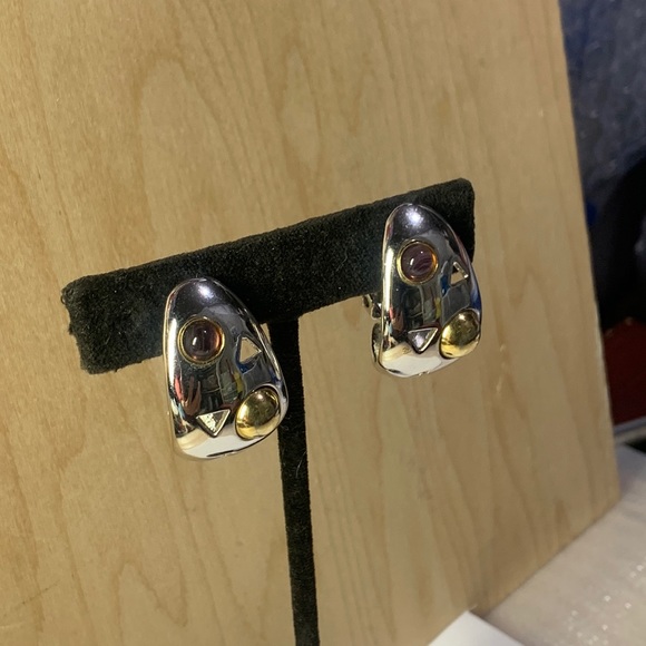 CONTURE NEW YORK Clip On Earrings - Picture 2 of 6